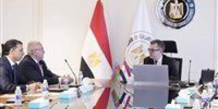 وزير التخطيط يبحث مع سفير أذربيجان صياغة مرحلة جديدة من الشراكة التنموية وتوسيع الاستثمارات المشتركة