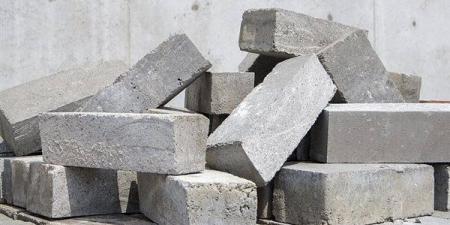 أسعار الطوب الإسمنتي في سوق مواد البناء اليوم الثلاثاء