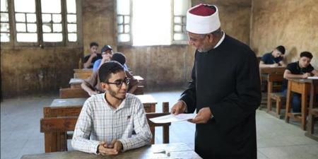 اليوم، امتحان مادة “الفقه” لطلاب القسم العلمي بالثانوية الأزهرية