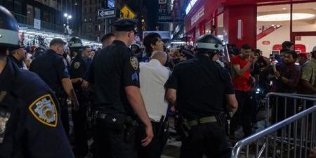 إطلاق نار في ساحة تايمز سكوير بنيويورك واعتقال مشتبه به (فيديو)