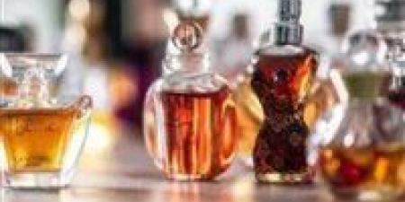 خبراء يحذرون: العطور الرخيصة تدمر بشرتك.. 5 علامات تكشف المقلد