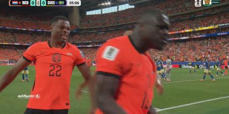هولندا ضد السويد.. بريان بروبي يسجل الهدف الأول لـ هولندا ضد السويد في الدقيقة 6 بكأس العالم 2026