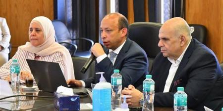 تجهيز غرف رعاية طبية أولية داخل الكنترولات وقاعات الامتحانات بقصر العيني
