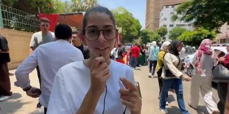 طالبة ثانوية عامة: هشجع المنتخب ومذاكرة العربي سهلة (فيديو)