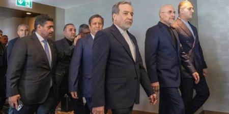 اعتراضًا على تهديدات ترامب، الفريق الإيراني يغادر موقع المفاوضات