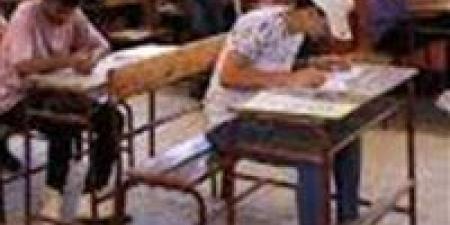 «الساعة الأخطر قبل الامتحان».. طبيب : يكشف سر ارتباك طلاب الثانوية العامة ويقدم الحل