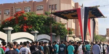 69 ألفًا و684 طالبًا بالثانوية العامة يؤدون اليوم امتحانات الاقتصاد والإحصاء واللغة الأجنبية الثانية