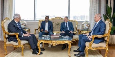 جمبلاط يلتقي المدير الفني للفريق الأول لكرة القدم بنادي الإنتاج الحربي