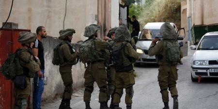 تصاعد التوتر في الأراضي الفلسطينية، اقتحامات بالضفة وقصف على غزة