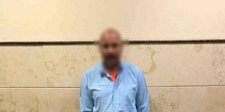 سقوط عامل بتهمة سرقة مبلغ مالي من داخل سيارة ربع نقل في البحيرة