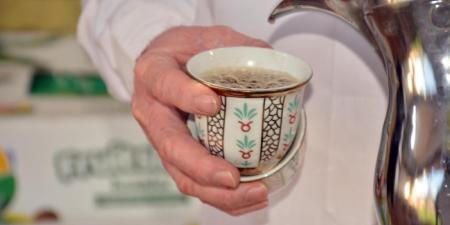 قهوة نواة تمر «البياض».. تعزز من قيمة المحاصيل الزراعية بنجران