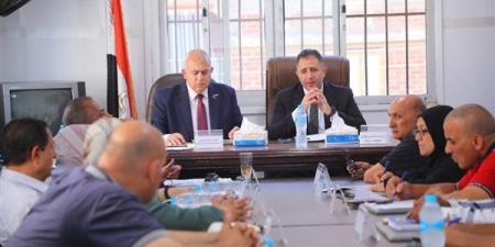 محافظ دمياط يبحث شكاوى ومطالب أهالي ميت أبو غالب