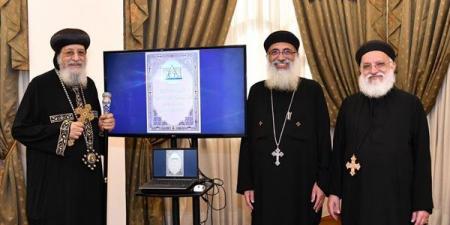 البابا تواضروس يتلقى تقريرا عن منظومة العمل في إكليريكية الإسكندرية
