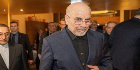 بشكل مفاجئ، التلفزيون الإيراني يقطع مقابلة محمد باقر قاليباف (فيديو)