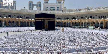 مراحل غسل الكعبة.. عناية ودقة تجسدان شرف المكان وقدسيته