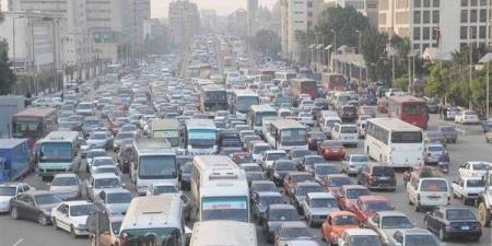 حالة المرور اليوم، تباطؤ بشوارع الهرم وفيصل ورمسيس ودائري المنيب وانتظام بمحور الفريق عامر