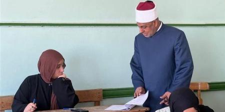 اليوم، ختام امتحانات الشهادة الثانوية الأزهرية للقسم العلمي بمادة "الأدب والنصوص"