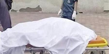 جهود مكثفة لحل لغز العثور على جثة شخص أمام عقار بمدينة نصر