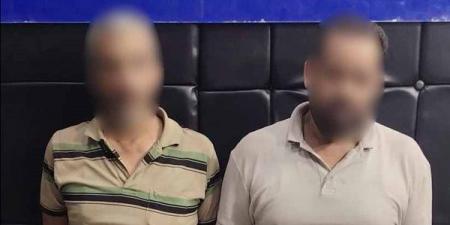 ضبط شخصين بتهمة سرقة حقيبة أموال من سيارة بمدينة نصر