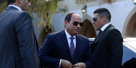 السيسي يتوجه إلى القصر الرئاسي بدار السلام للقاء رئيسة تنزانيا