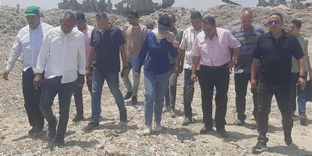 نائب محافظ القليوبية تتابع توفيق أوضاع موقع جمع وإعادة تدوير المخلفات بمدينة الخانكة (صور)