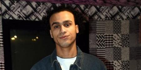 من أغاني عمرو دياب لإثارة الجدل.. هل دخل مصطفى حدوتة في حرب مع الوسط الشعري؟