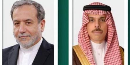 وزير الخارجية السعودي يتلقى اتصالًا هاتفيًّا من عراقجي لبحث جهود خفض التصعيد