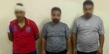 خلاف على أولوية المرور يتحول لمشاجرة بأسلحة بيضاء داخل محل تجاري في بورسعيد والأمن يتدخل