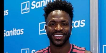 فينيسيوس يخضع للكشف الطبي في ريال مدريد قبل انتظامه بالمران