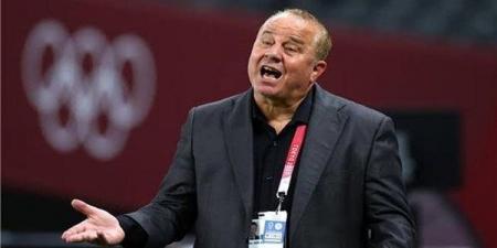 شوقي غريب يعقد اجتماعًا مع رؤساء ومديري قطاعات الناشئين والشباب بالأندية