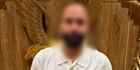 رفضت الارتباط به، فيديو يقود الأمن لضبط موظف اعتدى على سيدة وأتلف سيارتها بالقاهرة