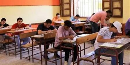 بدء امتحانات اللغة الأجنبية الثانية والأحياء والإحصاء والرياضيات لطلاب الدور الثاني بالثانوية العامة - النيل نيوز