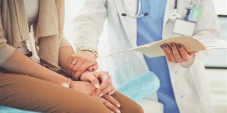هل يجوز بيع بيانات المرضى الصحية لشركات التأمين أو الأدوية؟ الإفتاء ترد - النيل نيوز