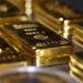 ارتفاع الذهب عالميًا في ظل انخفاض الدولار وترقب قرار الفيدرالي