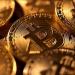 البيتكوين تقترب من 66 ألف دولار بدعم تراجع التوترات والنفط