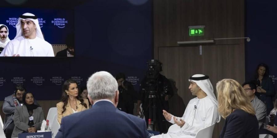 خبراء عالميون يناقشون مستقبل قطاع التجارة الدولية