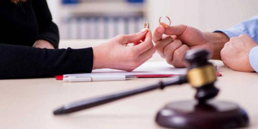 تعويض تركية بسبب اسمها المسجل بهاتف طليقها