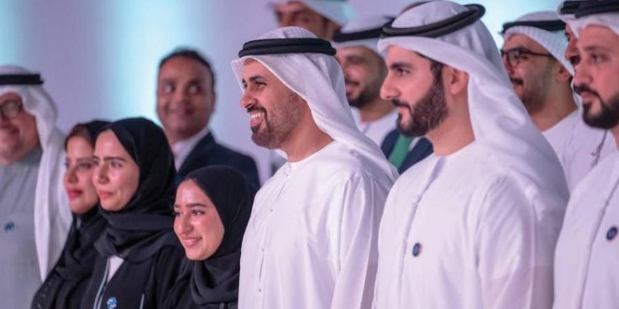 الإمارات تضع حجر الأساس لأول وأكبر مشروع طاقة متجددة من نوعه في العالم