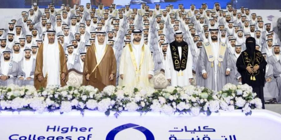 منصور بن محمد: بناء الإنسان انطلاقة لمسيرة التنمية