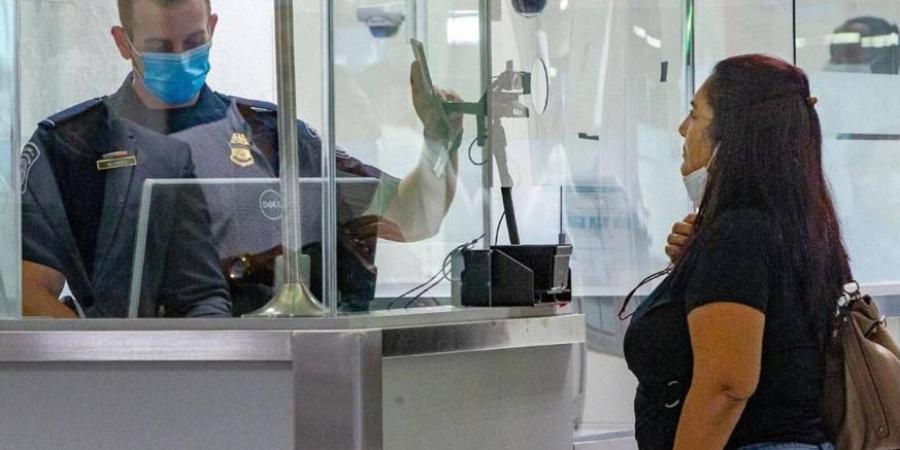 إجراءات جديدة.. أمريكا تحتفظ بصور المسافرين إليها 75 عاماً