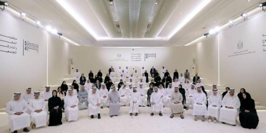 منصور بن زايد: الإمارات الأولى عالمياً في مؤشر العطاء.. والعمل التطوعي نهج أصيل