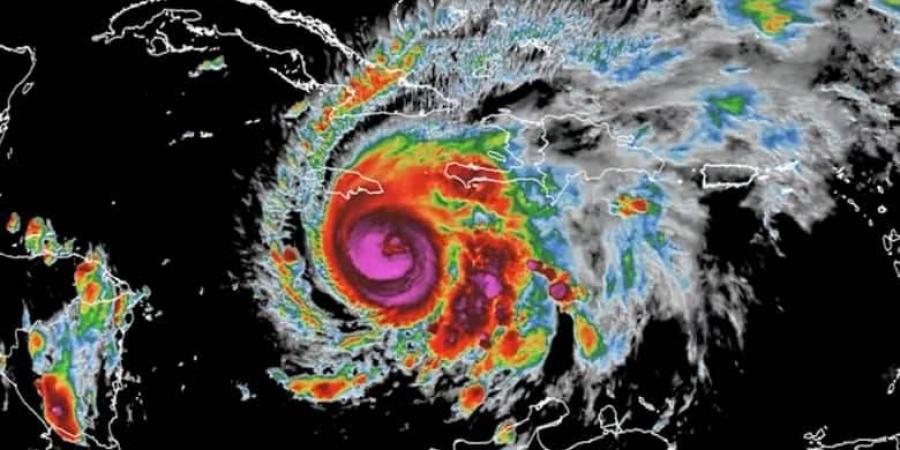 الإعصار ميليسا يجتاح شمال الكاريبي ويتجه نحو برمودا