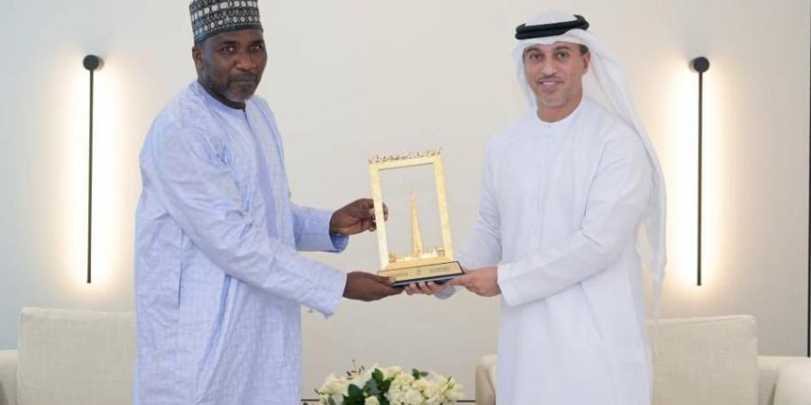 الفلاسي يبحث تعزيز التعاون الأولمبي مع جامبيا