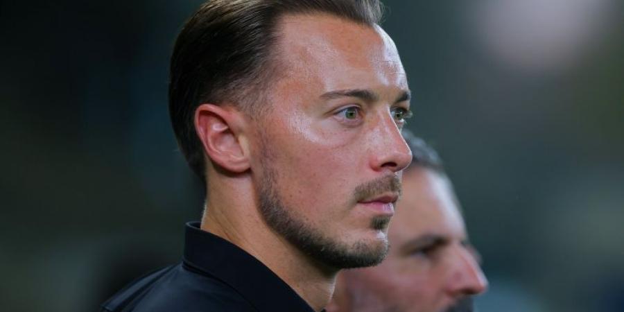 التعادل القاتل يضع مدرب أهلي جدة في مرمى الإقالة