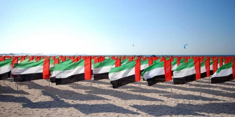 الإمارات تحتفل رسمياً وشعبياً بيوم العَلَم