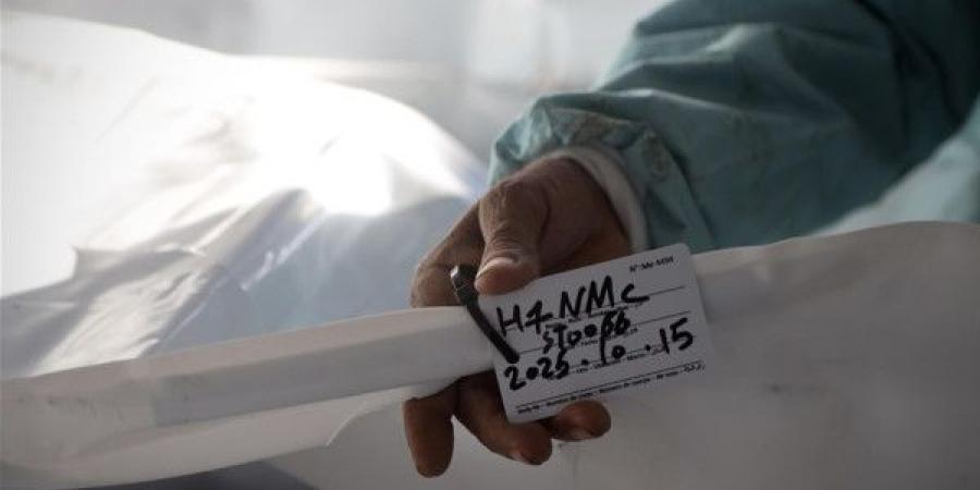 الاحتلال يسلّم جثامين 45 شهيدًا من غزة ضمن صفقة التبادل