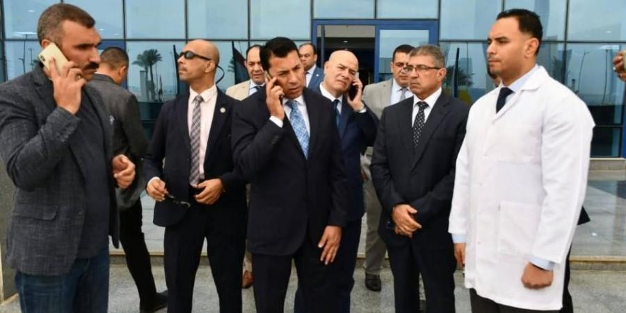 إصابة 25 شخصاً إثر انقلاب حافلة حكومية في القاهرة