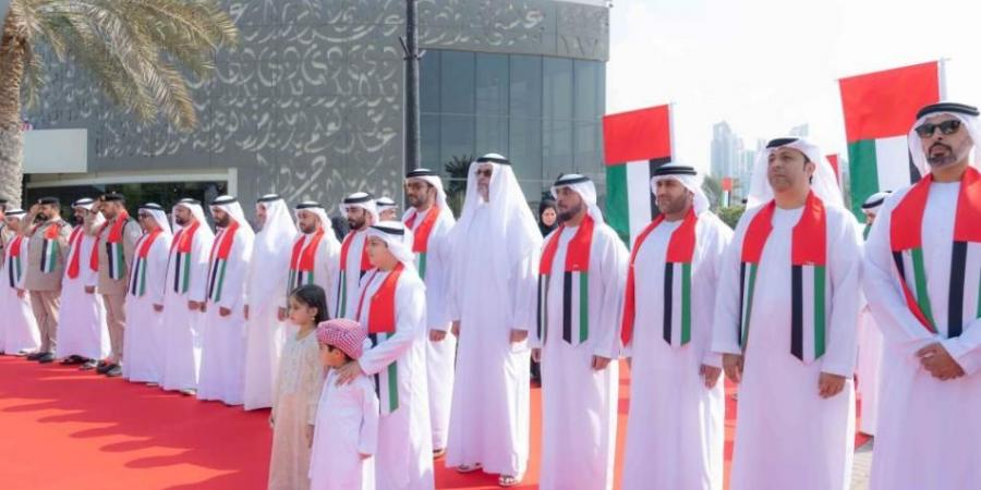 ولي عهد الشارقة: علمنا يمثل العزة والكرامة لدولة الإمارات وشعبها