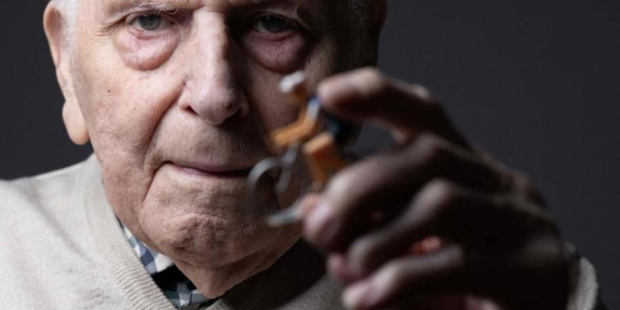 الموت يهزم شارل كوست.. البطل الأولمبي الأكبر سناً