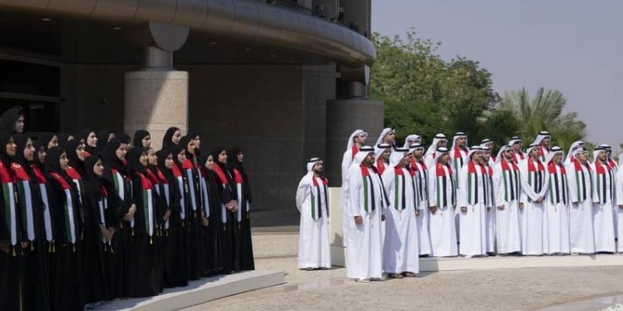 محمد بن حمدان بن زايد: يوم العلم مناسبة وطنية غالية